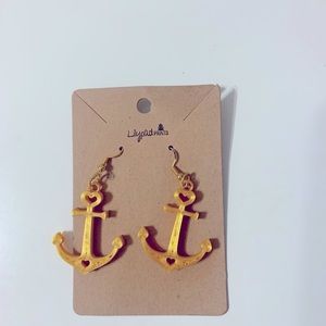 3D printed anchor earrings in yellow/ gold💫